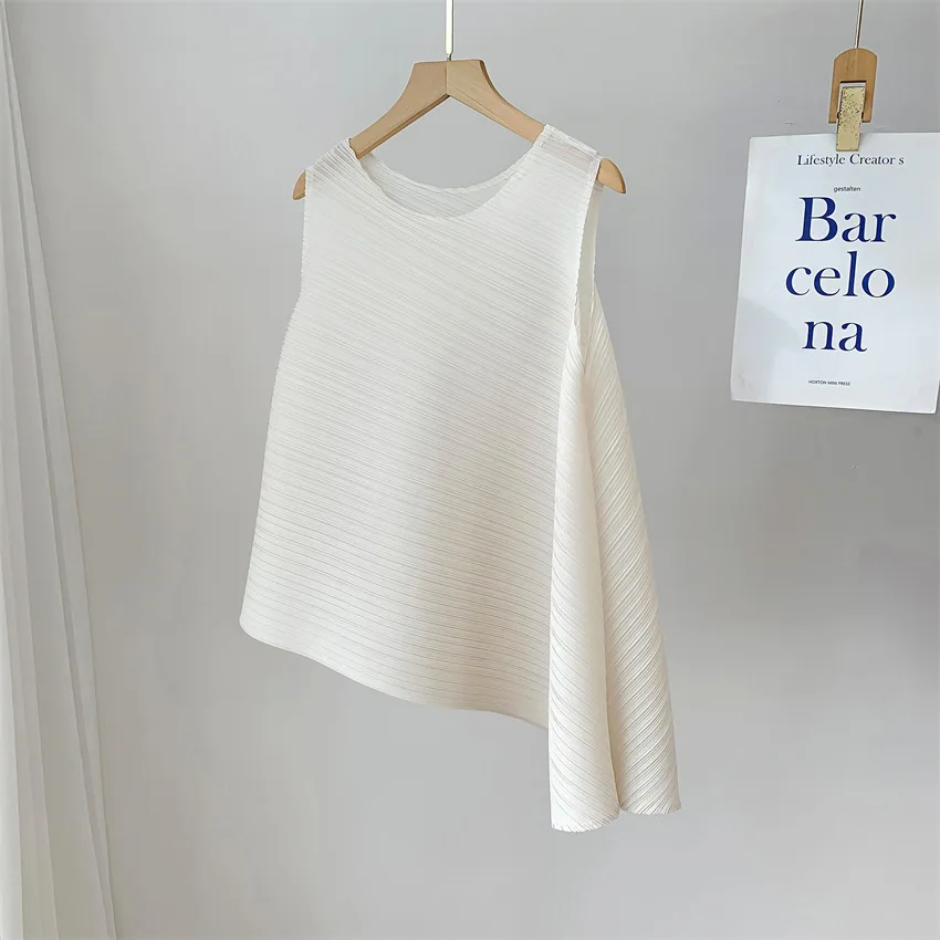 Miyake Elegant Pleated Vest Women's Summer New Irregular Loose Slimming T-shirt Stylish Top Ins Chinese Design Sense Pressure