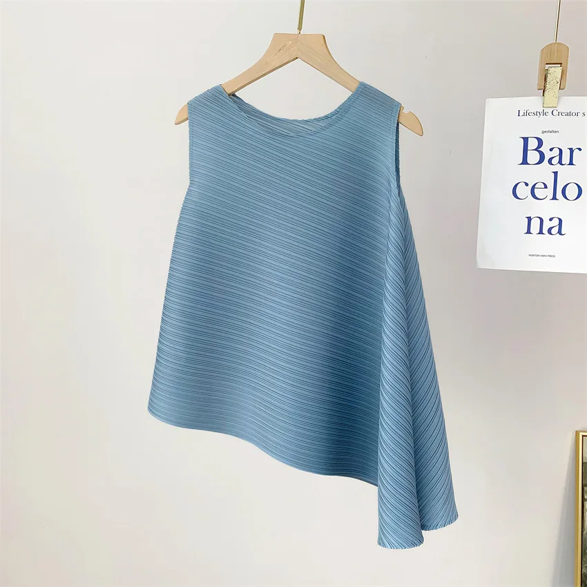 Miyake Elegant Pleated Vest Women's Summer New Irregular Loose Slimming T-shirt Stylish Top Ins Chinese Design Sense Pressure