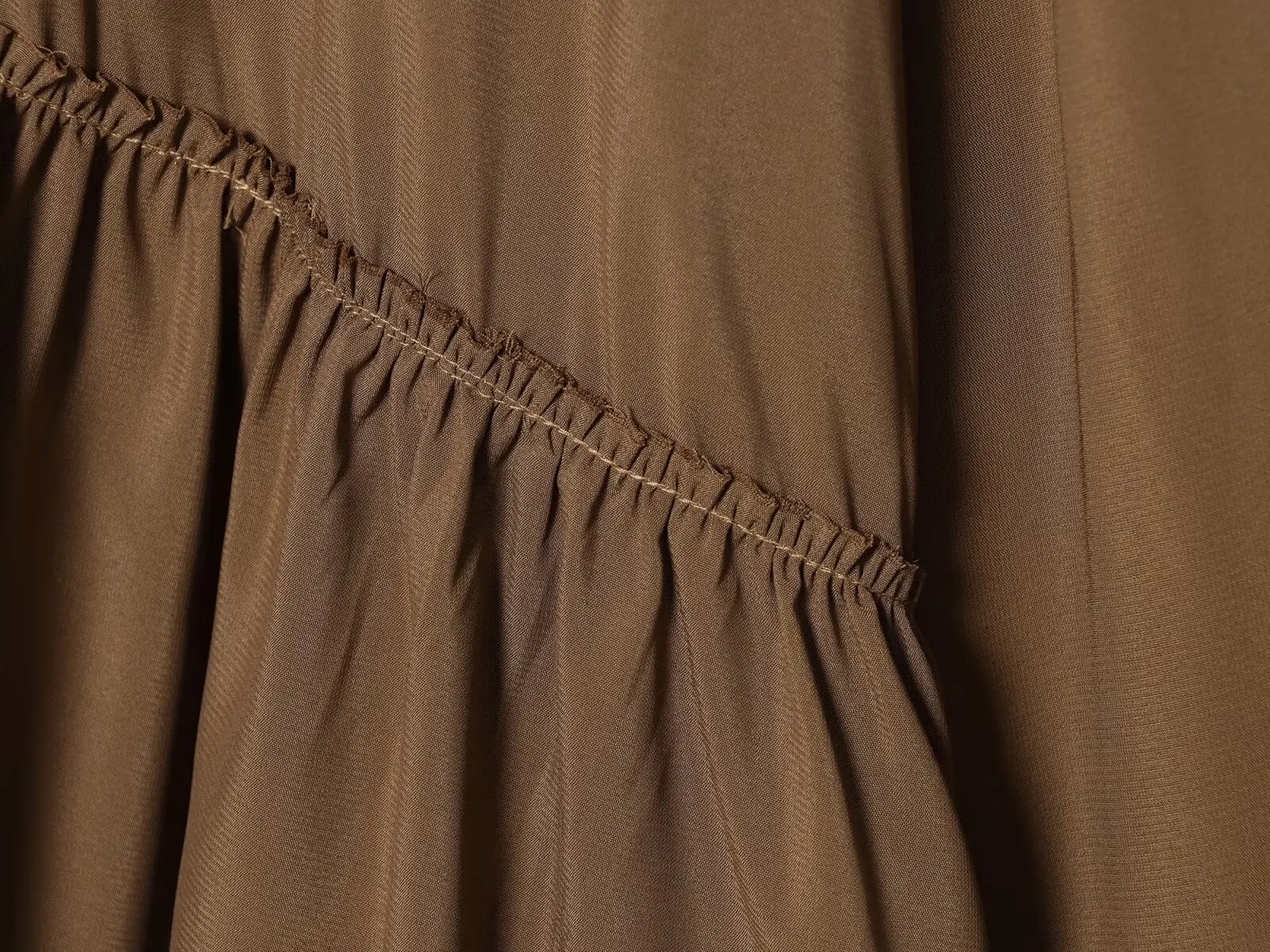 2027 Spring Autumn Women's Vintage Loose Oversized Ruffles Tierred Shirts Lady Elegant Black Brown O-neck Street Layered Blouses
