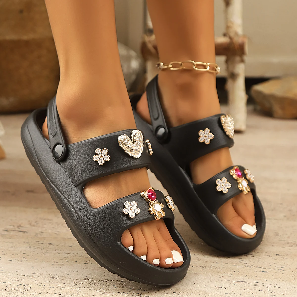 Summer Women Slippers Diamond Bear Floral Heart Decor Sandals Vacation Beach Parties Home Versatile Multi-Color Women Slides