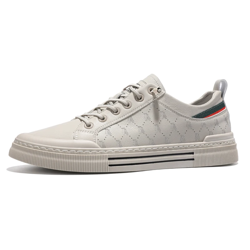 Men's lightweight skate shoes, everyday casual sneakers for men, colors: white and beige, sizes 39 to 46.