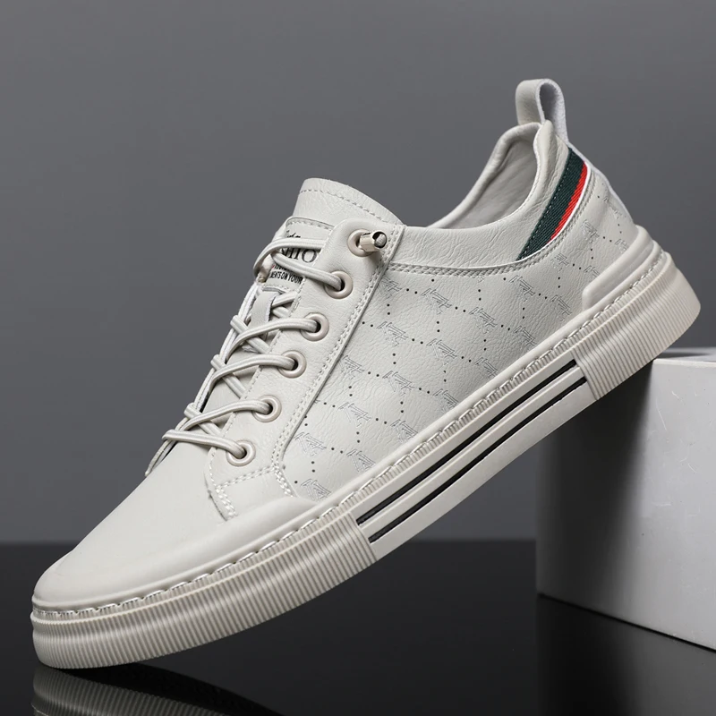 Men's lightweight skate shoes, everyday casual sneakers for men, colors: white and beige, sizes 39 to 46.