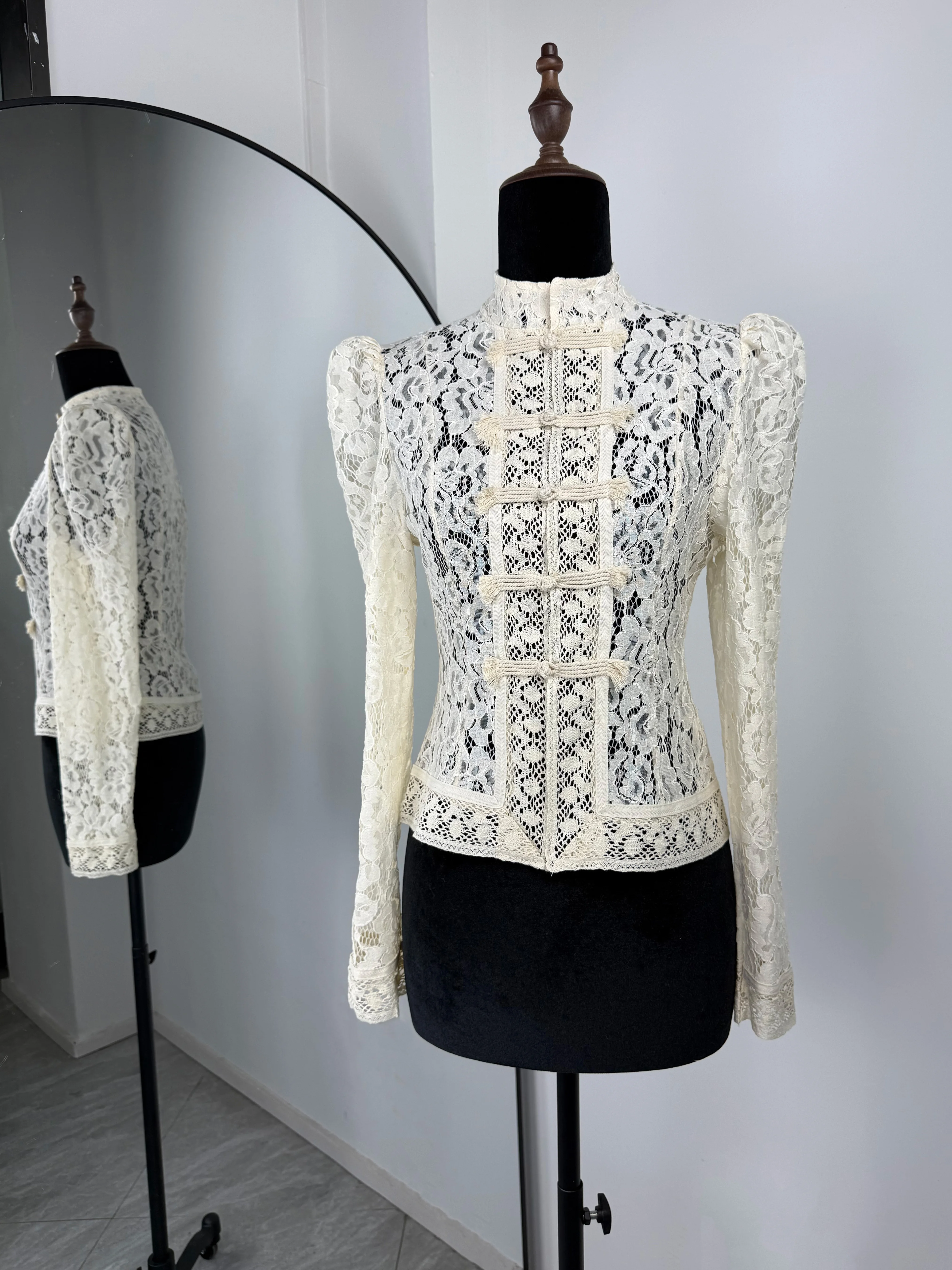 Tuularose Luxury Lace Blouse Fashion Lace Print Single Breasted Slim Shirt Vintage Elegant Party Looks Summer Women Blouse Tops