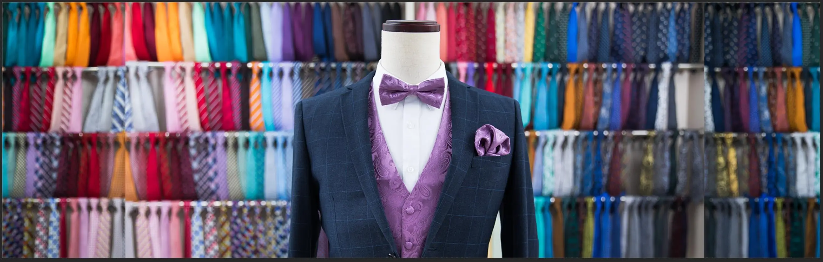 Men Classic Black Paisley Vest Set for Wedding Party Business Fashion V-neck Waistcoat Men Necktie Bow Tie Handkerchief Cufflink