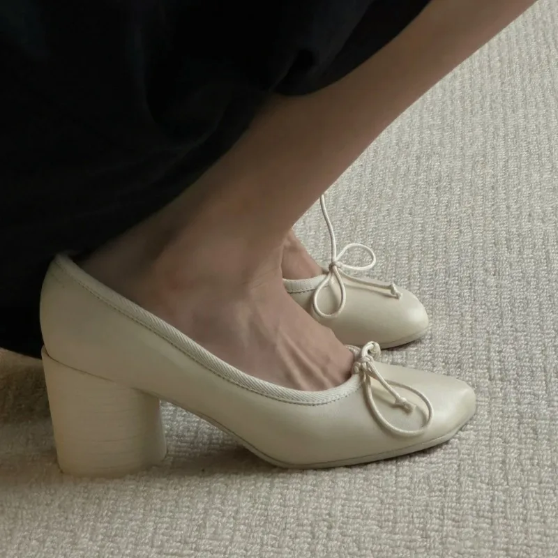 Bowknot Chunky Heel Mary Jane Shoes Women Round Heel Leather Shallow Women Pumps Fashion Heels for Women Brand Ballet Shoes