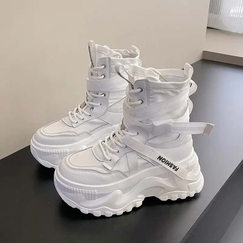 New Platform Sneakers Women Cross Lace Up Light Casual Shoes Fashion Designer Vulcanized Shoes Casual Brand Ladies Short Boots