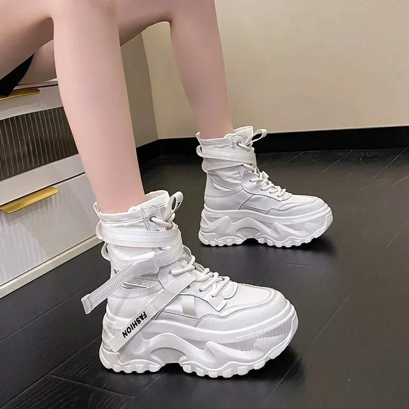 New Platform Sneakers Women Cross Lace Up Light Casual Shoes Fashion Designer Vulcanized Shoes Casual Brand Ladies Short Boots