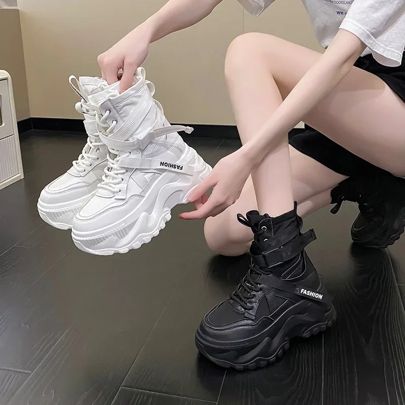 New Platform Sneakers Women Cross Lace Up Light Casual Shoes Fashion Designer Vulcanized Shoes Casual Brand Ladies Short Boots