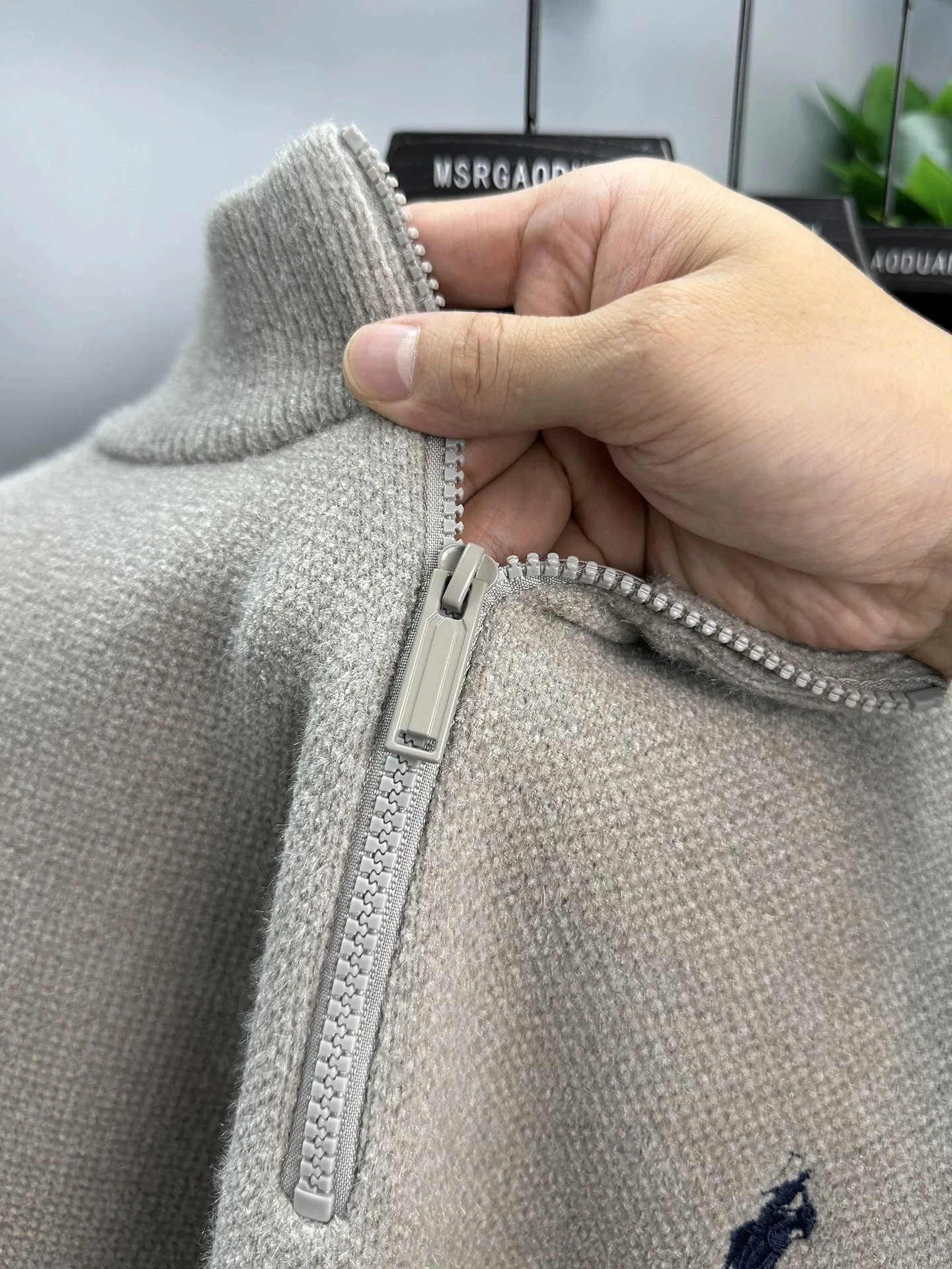 Luxury brand zipper semi high neck sweater men's high-end fashion ponytail golf embroidery winter new velvet warm knit pullover