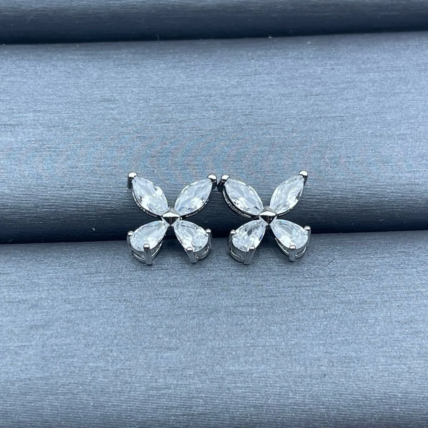 Luxury The 925 Silver Women's Jewelry Collection Includes Classic Butterfly Earrings, Butterfly, and Butterfly Holiday Gift