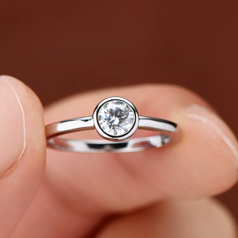 Lnngy Certified 0.5CT Bezel Moissanite Ring 925 Sterling Silver Solitaire Engagement Rings for Couple Wedding Jewelry Gift