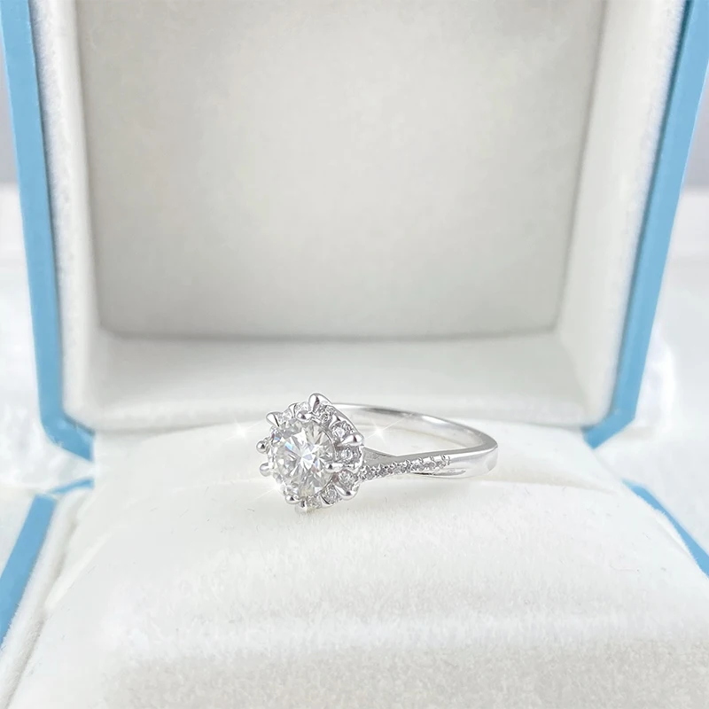 NeeTim 0.5 1CT Moissanite Sparkling Rings Wedding Band for Women 925 Sterling Silver with Plated 18k White Gold Promise Ring