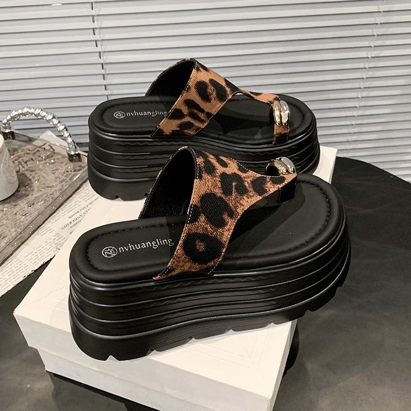 New Women Summer Bling Chunky Slippers High Platform Flip Flops 8CM Wedge Heels Slides Leopard Clip Toe Sandals Beach Slippers