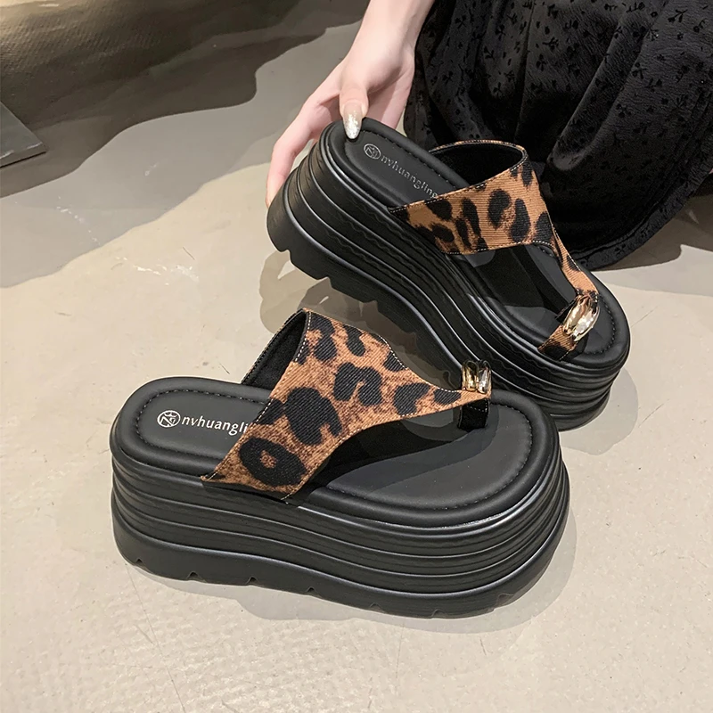 New Women Summer Bling Chunky Slippers High Platform Flip Flops 8CM Wedge Heels Slides Leopard Clip Toe Sandals Beach Slippers