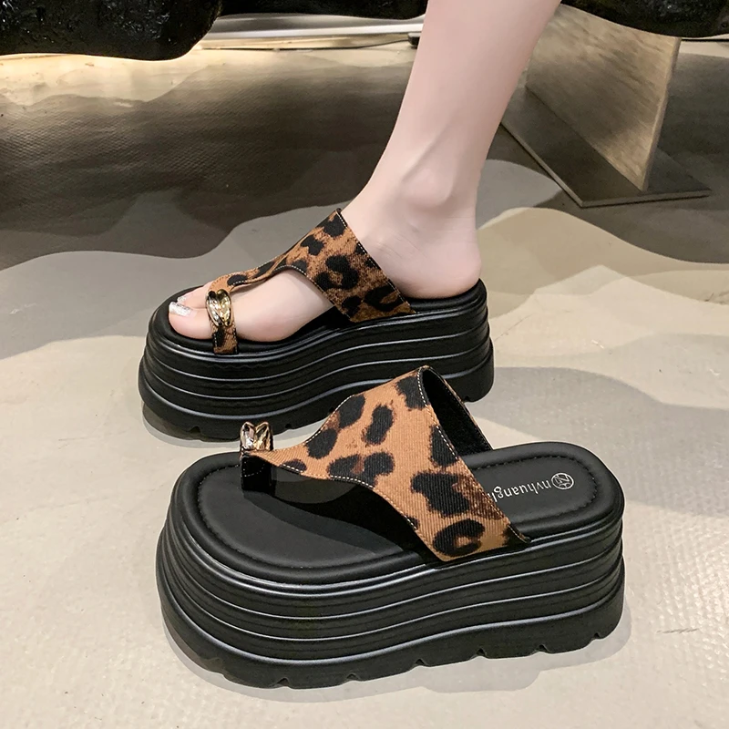 New Women Summer Bling Chunky Slippers High Platform Flip Flops 8CM Wedge Heels Slides Leopard Clip Toe Sandals Beach Slippers