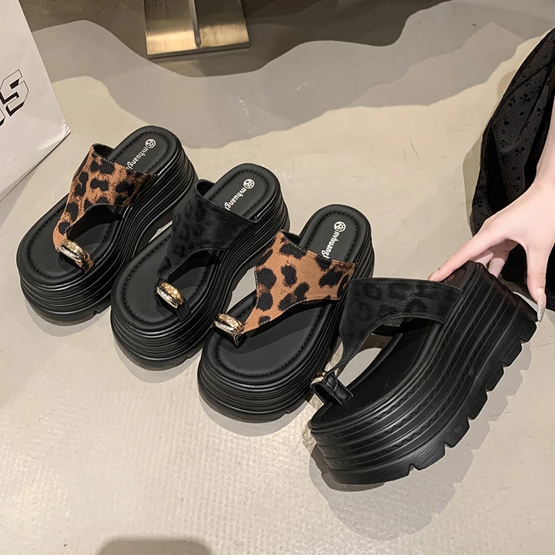 New Women Summer Bling Chunky Slippers High Platform Flip Flops 8CM Wedge Heels Slides Leopard Clip Toe Sandals Beach Slippers