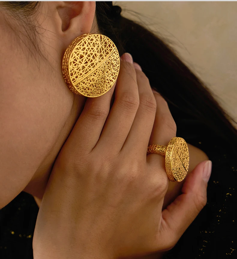 IVOG Hollow Out Design Rings for Women Lines Are Fine and Irregularly Interwoven Rings Fashion Jewelry Gift