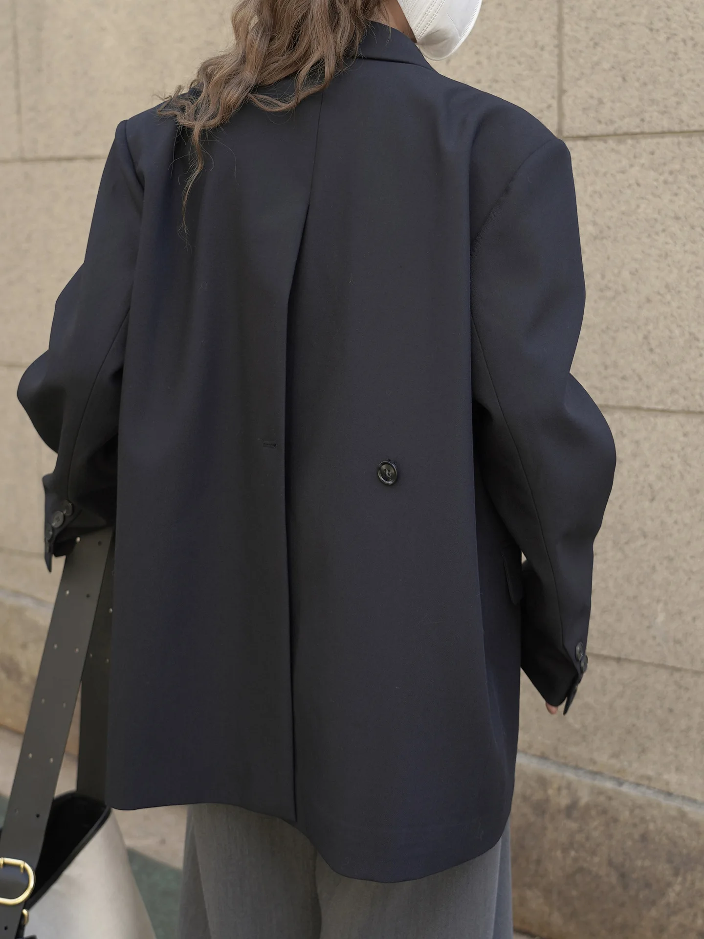 RZIV Fashionable Design Slanted Placket and Back Slit Coats, Loose Fitting Suit, Slimming Jacket for Women