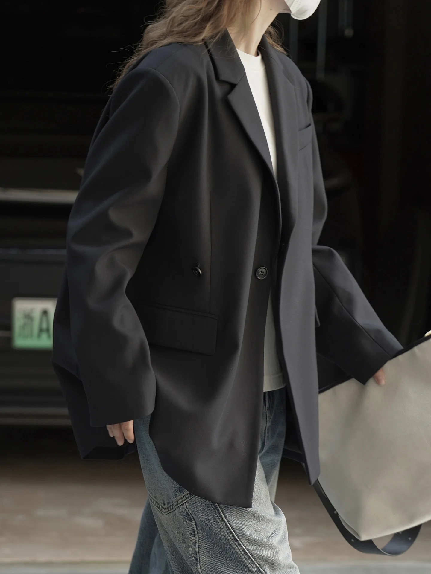 RZIV Fashionable Design Slanted Placket and Back Slit Coats, Loose Fitting Suit, Slimming Jacket for Women