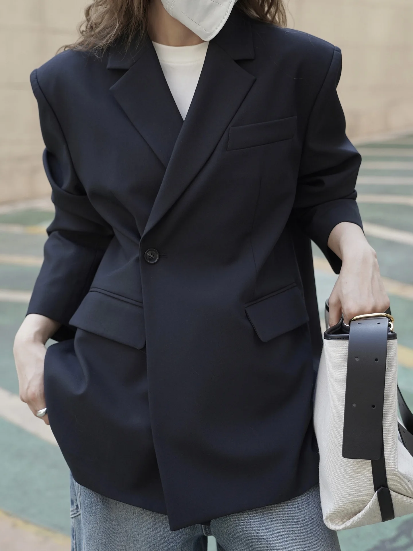 RZIV Fashionable Design Slanted Placket and Back Slit Coats, Loose Fitting Suit, Slimming Jacket for Women