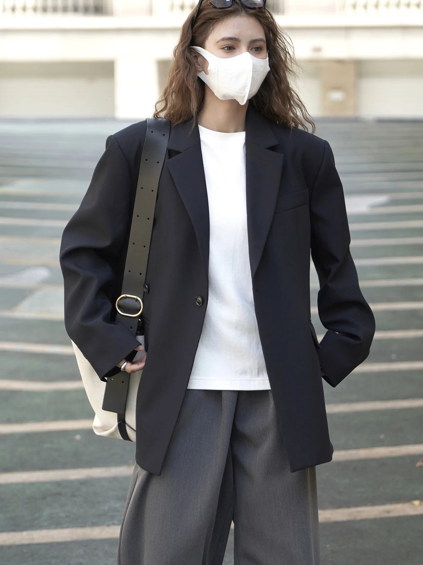 RZIV Fashionable Design Slanted Placket and Back Slit Coats, Loose Fitting Suit, Slimming Jacket for Women