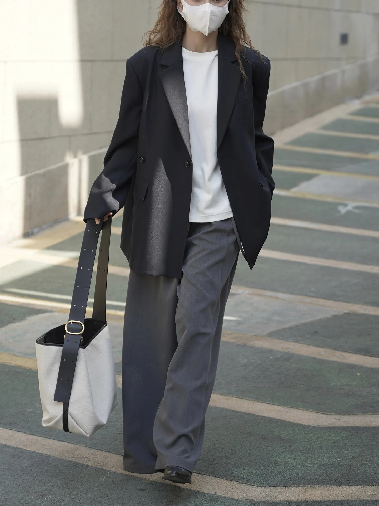 RZIV Fashionable Design Slanted Placket and Back Slit Coats, Loose Fitting Suit, Slimming Jacket for Women