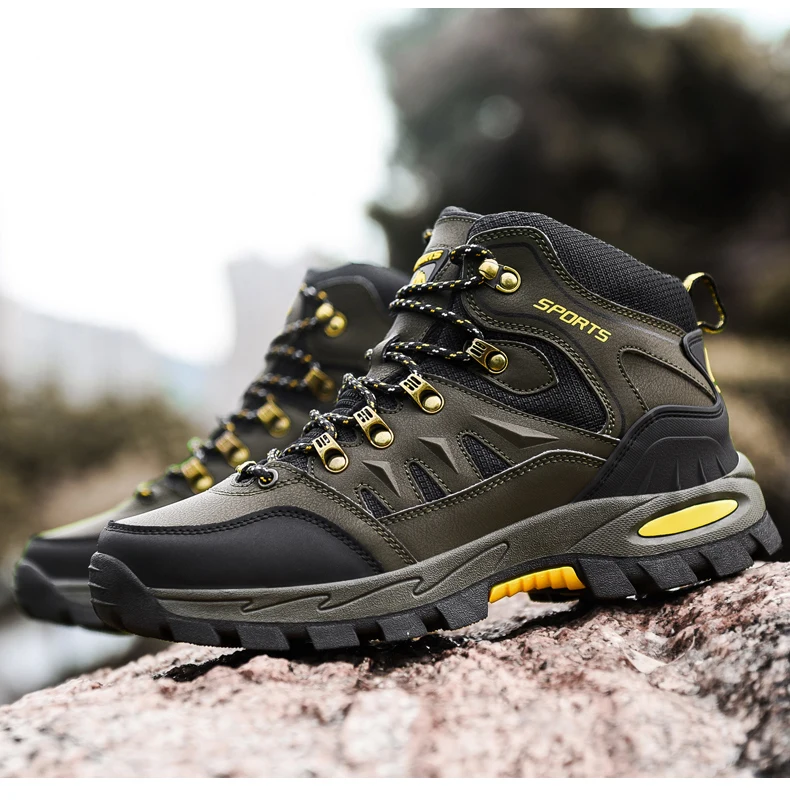 New Leather Men's Boots Outdoor Waterproof Hiking Boots Lightweight Non-slip Men Sneakers Fashion Desert Men Work Ankle Boots