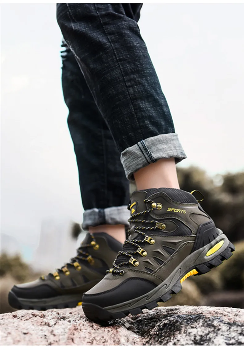 New Leather Men's Boots Outdoor Waterproof Hiking Boots Lightweight Non-slip Men Sneakers Fashion Desert Men Work Ankle Boots