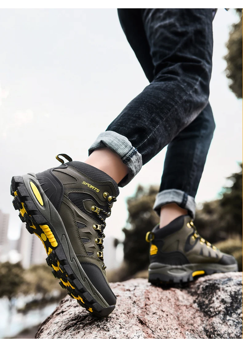 New Leather Men's Boots Outdoor Waterproof Hiking Boots Lightweight Non-slip Men Sneakers Fashion Desert Men Work Ankle Boots