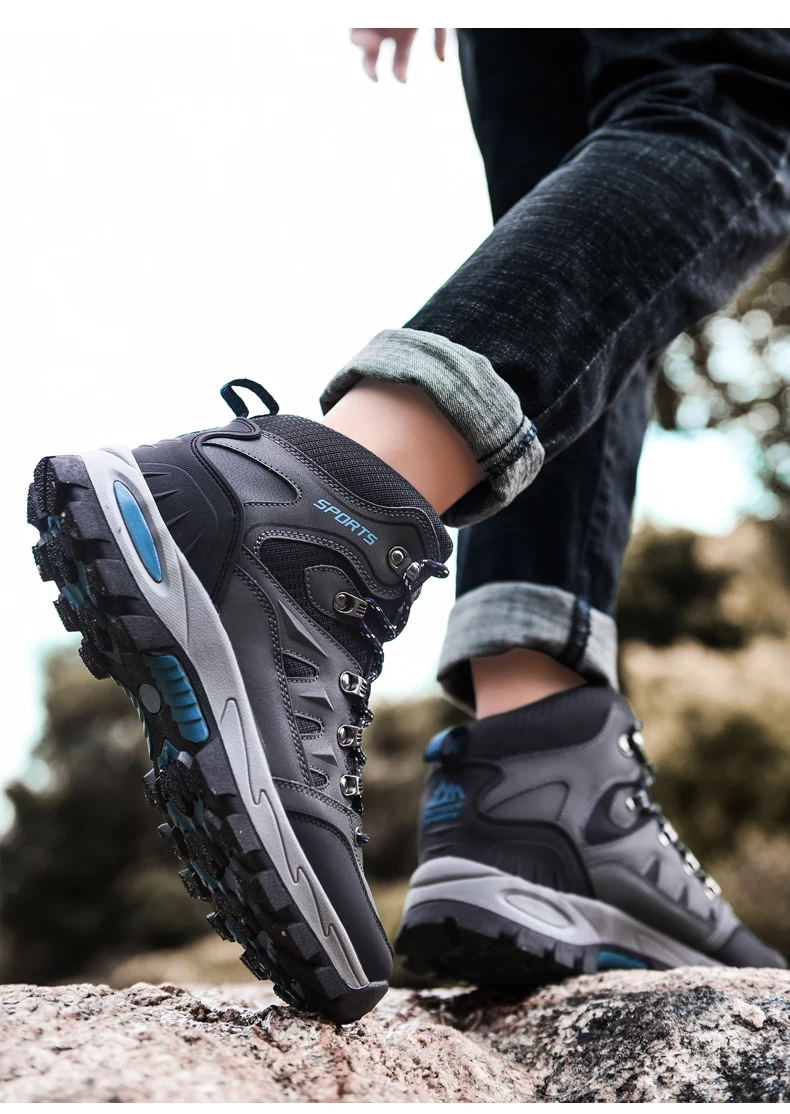 New Leather Men's Boots Outdoor Waterproof Hiking Boots Lightweight Non-slip Men Sneakers Fashion Desert Men Work Ankle Boots