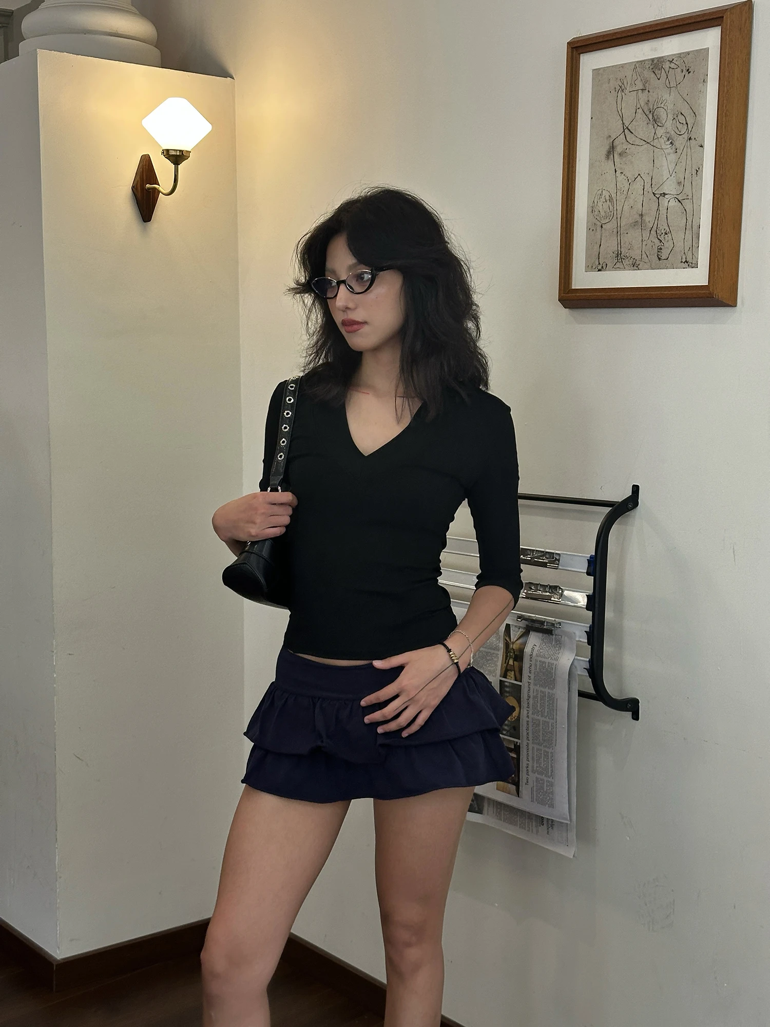 Yedinas V-neck Streetwear Black T Shirt Women Clothes Half Sleeve Korean Fashion Slim Summer Tops Tees Female Clothing T-shirt