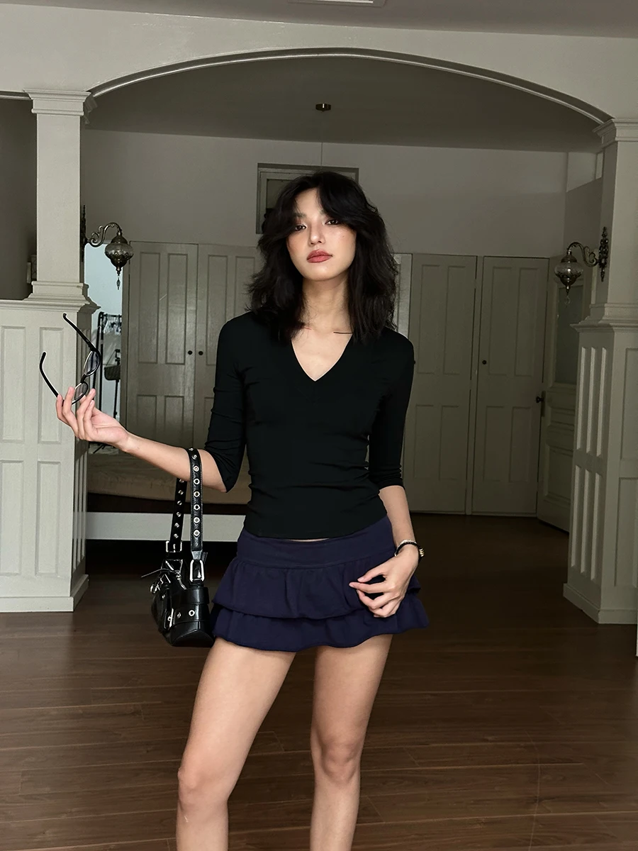 Yedinas V-neck Streetwear Black T Shirt Women Clothes Half Sleeve Korean Fashion Slim Summer Tops Tees Female Clothing T-shirt