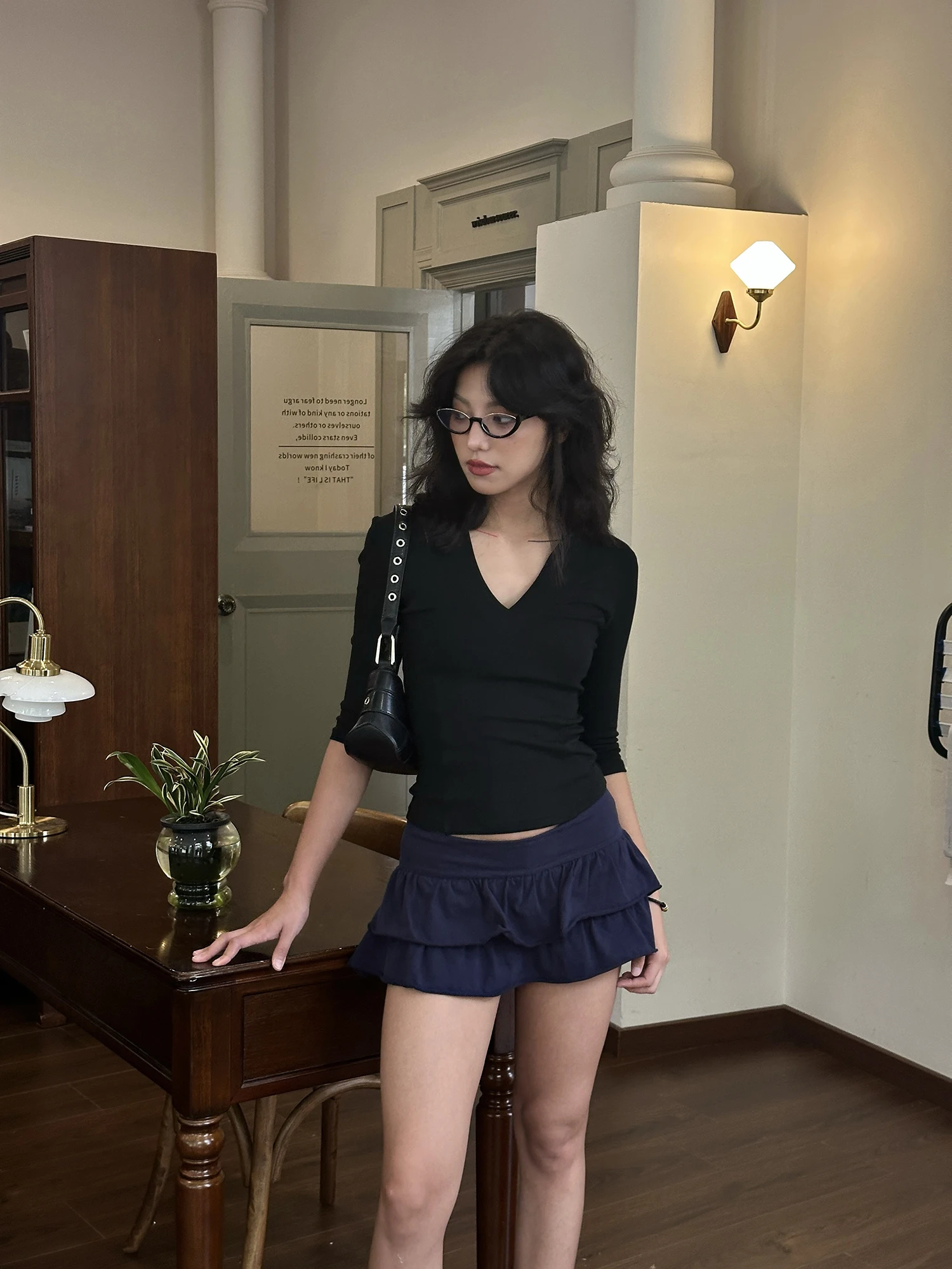 Yedinas V-neck Streetwear Black T Shirt Women Clothes Half Sleeve Korean Fashion Slim Summer Tops Tees Female Clothing T-shirt
