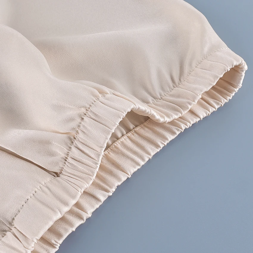 Linad Vintage Satin Lace Elastic Waist Shorts Women Summer Street Chic Single Breasted Mini Pants Women 2026 Casual Loose Shorts