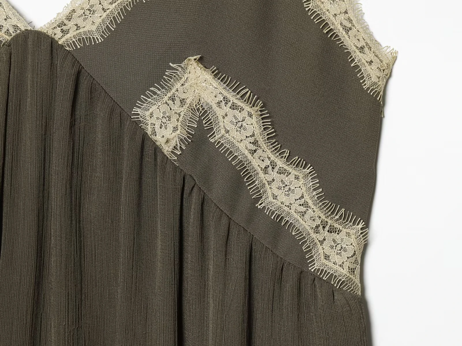 ZERAINS 2026 Spring/Summer New Product Women's V-neck Strap Contrast Splicing Lace Underwear Style Medium length Dress