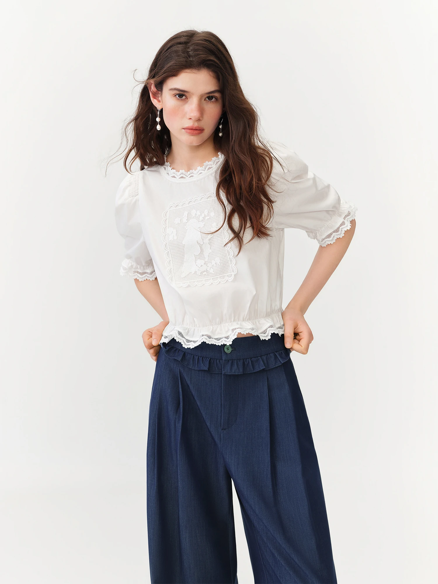 FSLE French Retro Puff Short Sleeve Round Neck Blouse for Women Summer Elegant Ins Chic Cropped Tops Cotton White