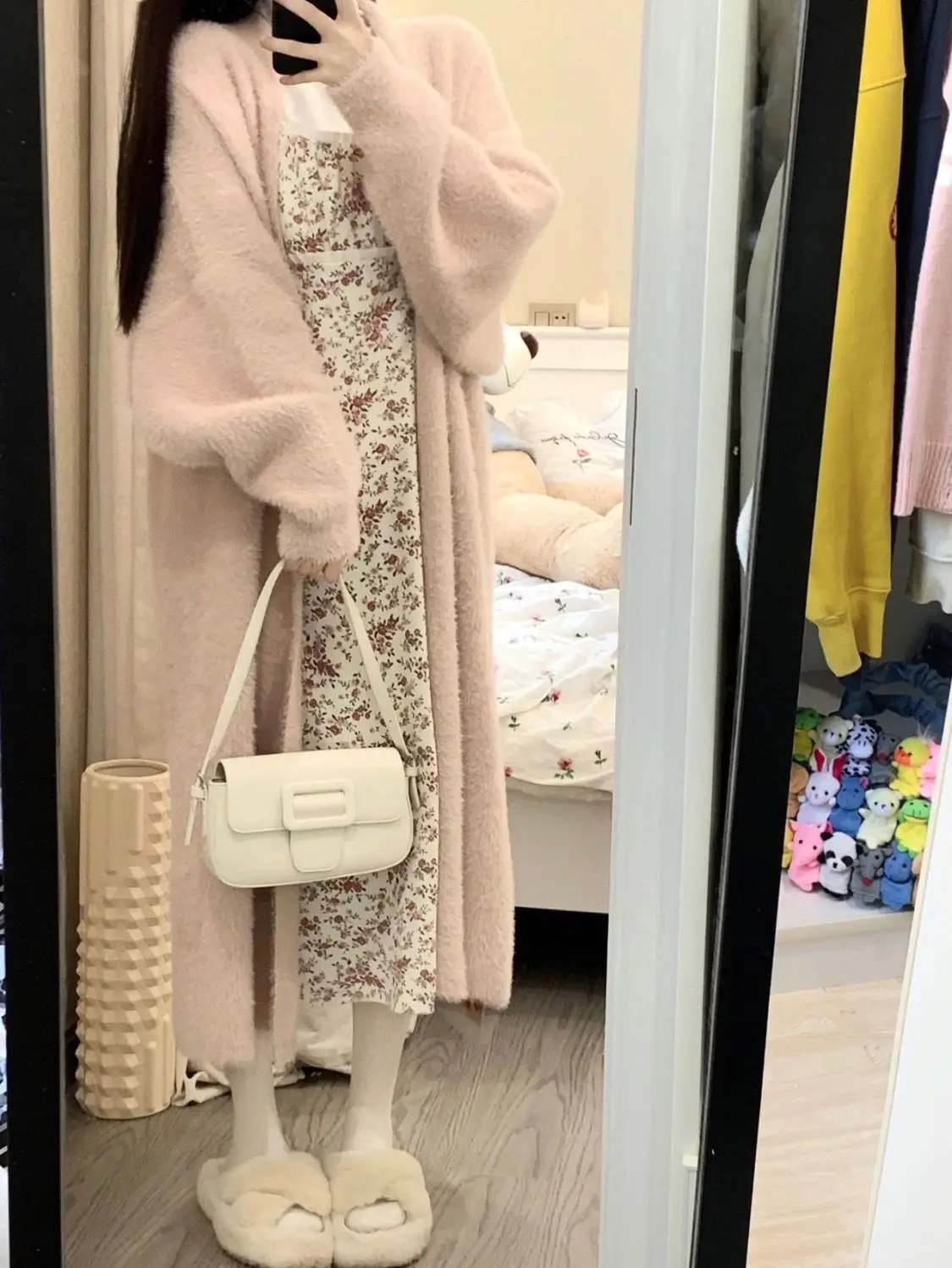 white Long Cardigan for women 2026 new winter clothes Knitted fluffy long sleeve Cashmere sweater coat korean style warm vintage