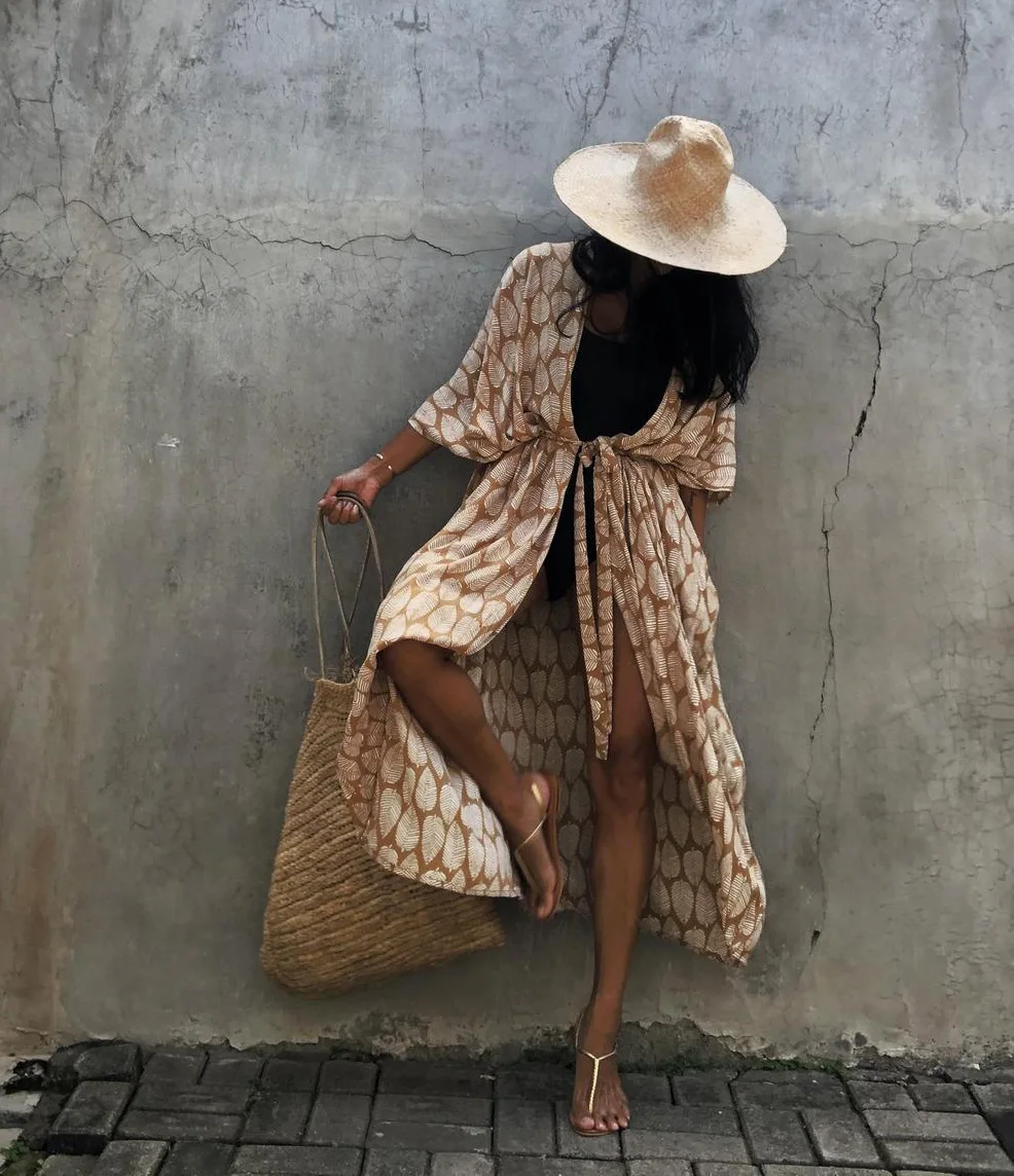 Beach Dress Tunic Cover up Embroidery Kaftan Saida de Praia Women Bikini Cover-up Pareo Sarong Beachwear