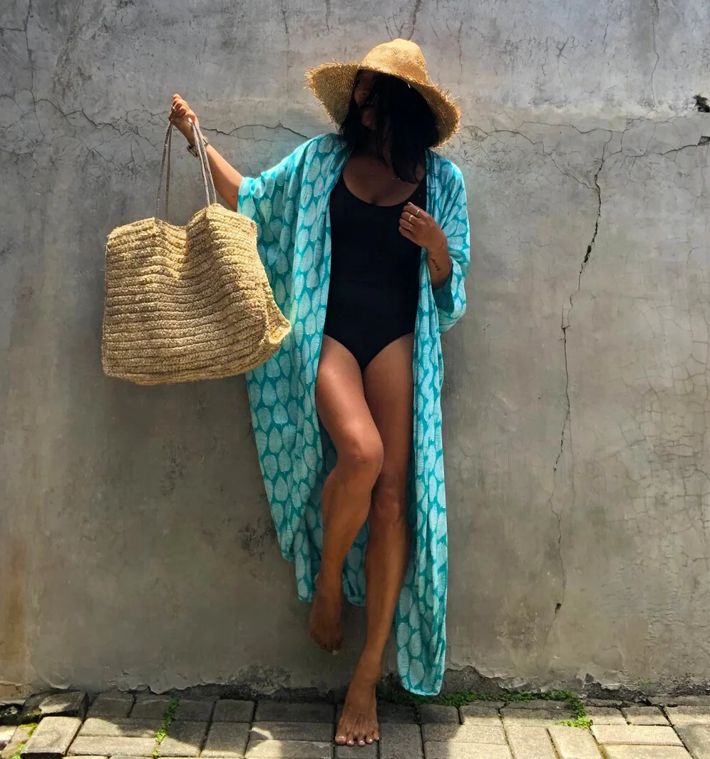 Beach Dress Tunic Cover up Embroidery Kaftan Saida de Praia Women Bikini Cover-up Pareo Sarong Beachwear