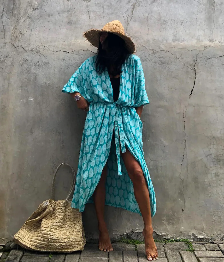 Beach Dress Tunic Cover up Embroidery Kaftan Saida de Praia Women Bikini Cover-up Pareo Sarong Beachwear