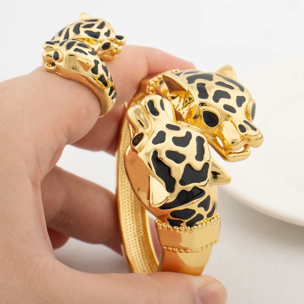 Exaggerate Leopard Bangle with Ring Jewelry Set for Women Dubai Gold Color Cuff Bangle Twisted Jewelry 2Pcs Set for Gifts