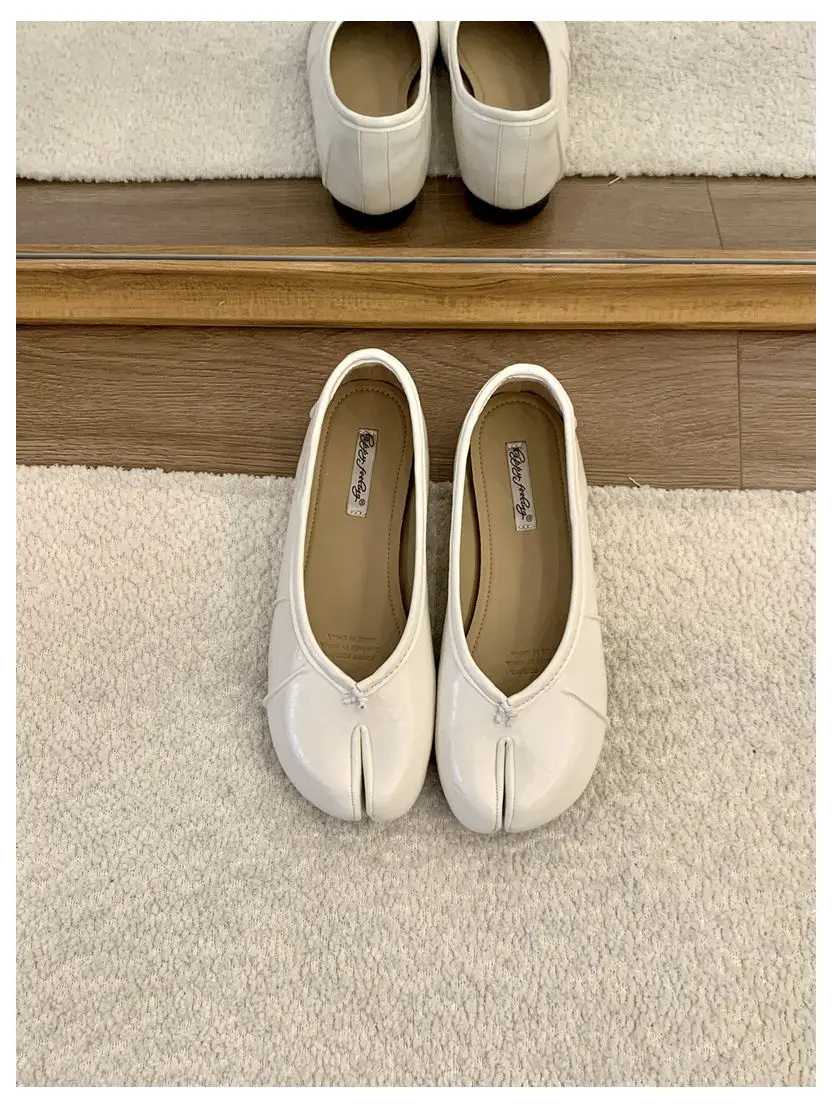 Spring Split Toe Women Ballet Flats Fashion Tabi Shoes Causal Slip On Loafer Ladies Pleated Leather Espadrilles Zapatillas Mujer