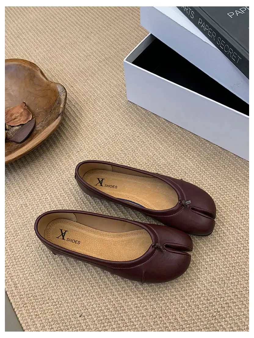 Spring Split Toe Women Ballet Flats Fashion Tabi Shoes Causal Slip On Loafer Ladies Pleated Leather Espadrilles Zapatillas Mujer