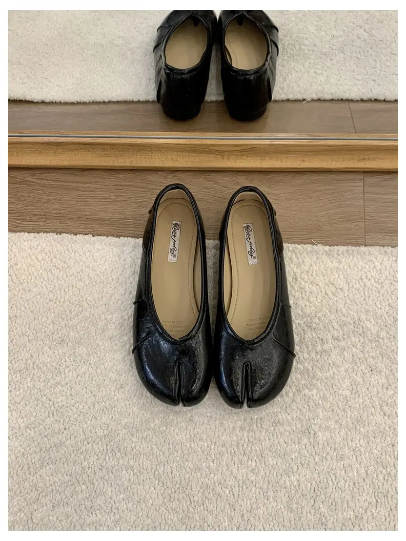 Spring Split Toe Women Ballet Flats Fashion Tabi Shoes Causal Slip On Loafer Ladies Pleated Leather Espadrilles Zapatillas Mujer