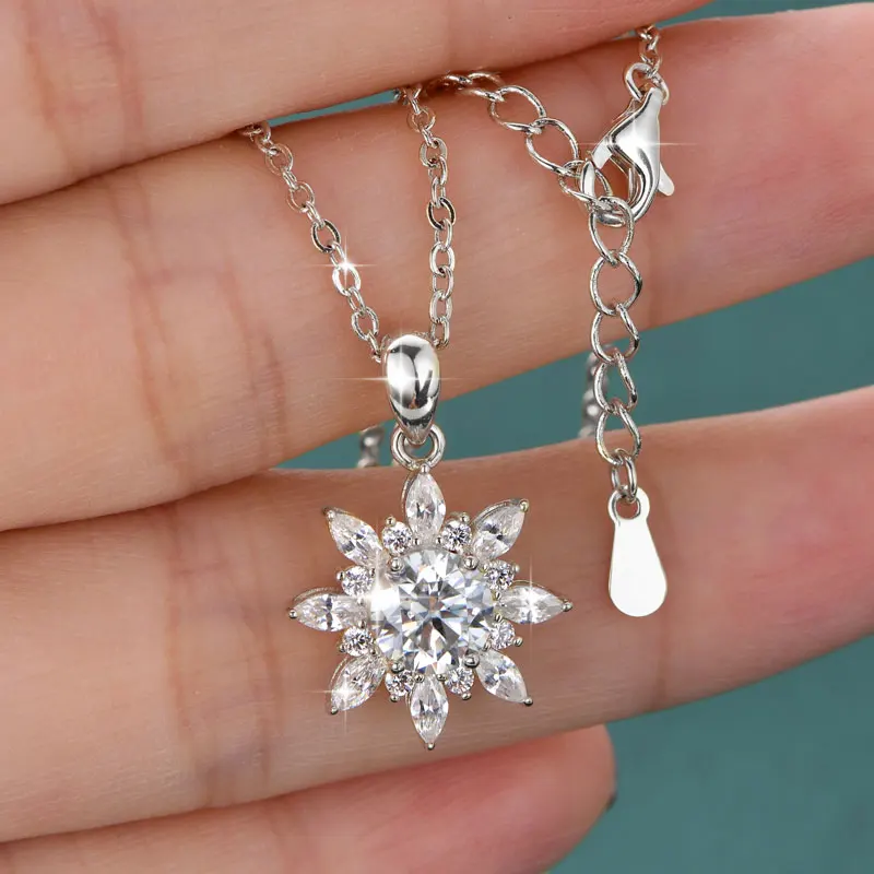 Lnngy Exquisite Sunflower Pendant Necklace Certificated 8MM Moissanite Diamond Necklaces for Women Timeless Style Jewelry