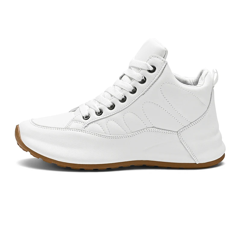 Men's lightweight casual shoes, outdoor running shoes for men. Sizes 39 to 46.