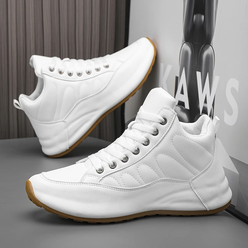 Men's lightweight casual shoes, outdoor running shoes for men. Sizes 39 to 46.