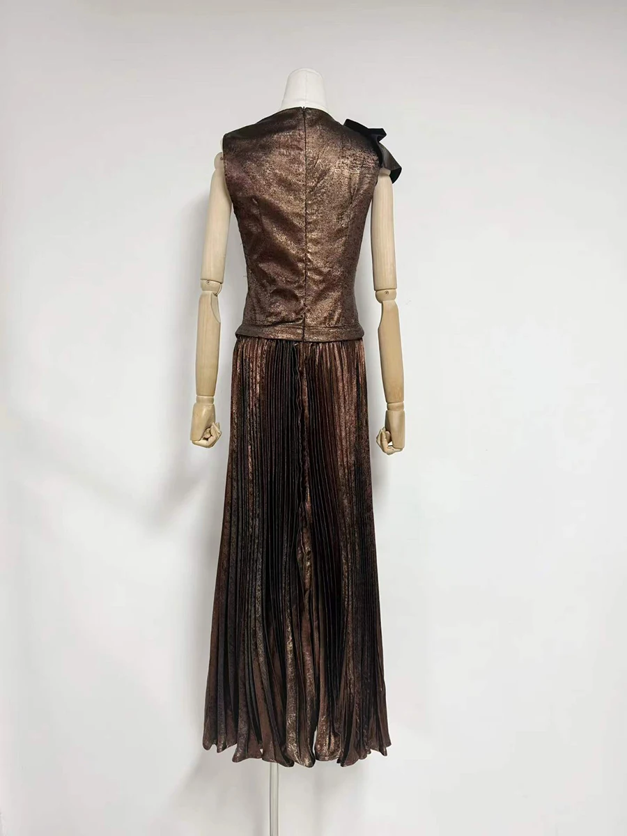 TWOTWINSTYLE Patchwork Folds Irrgular Dresses for Women Round Neck Sleeveless High Waist Long Dress Female Fashion Clothing 2026