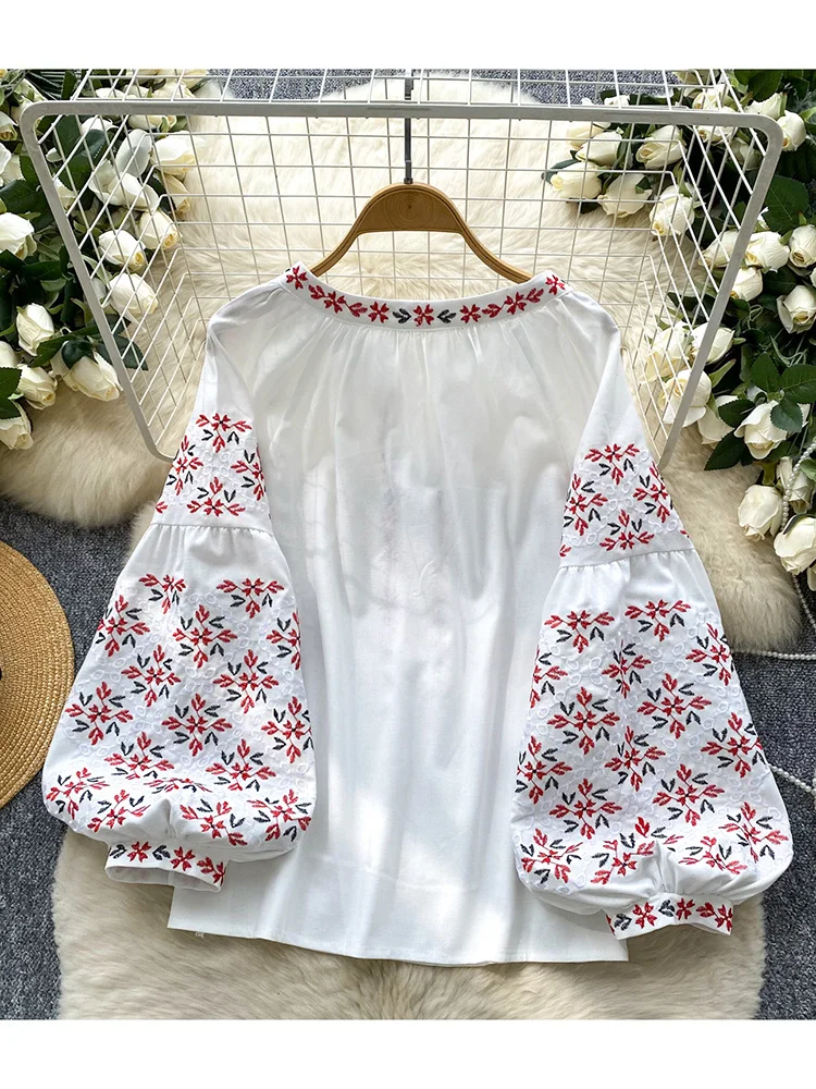 Women's Spring Blouse Retro Ethnic Style New Chinese Lantern Sleeve Shirt Loose Thin Tassel Embroidery Design Blusa Top BL187