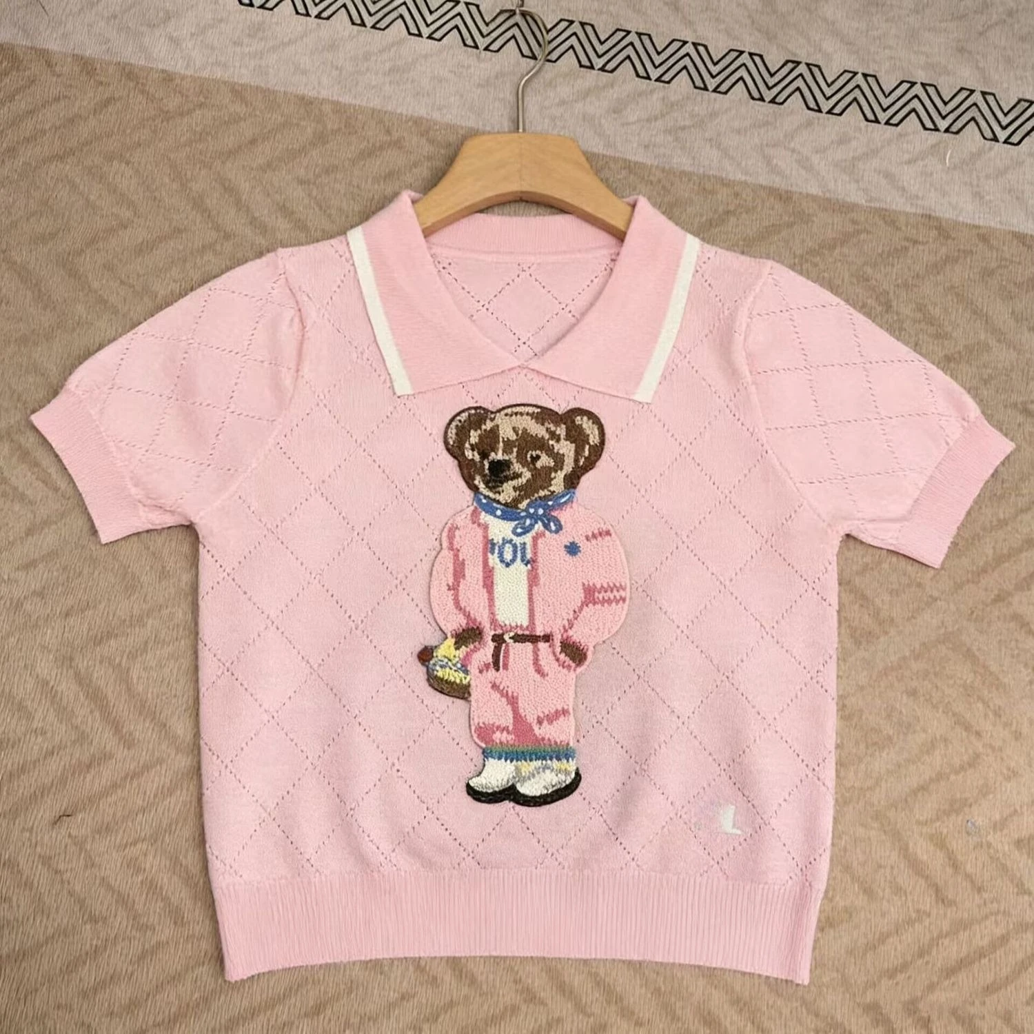 New Fashion Casual Knitted Top Women Pink Cartoon Bear Embroidery Lapel Short Sleeve Pullover Sweater Spring Summer Knitwear